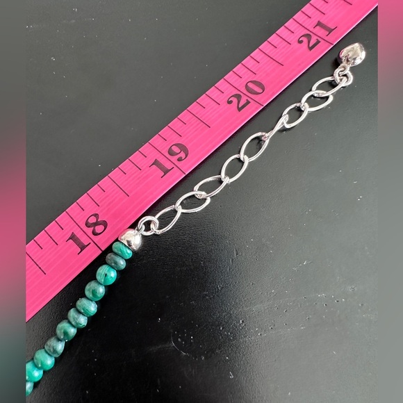 Malachite bead necklace with sterling silver pendant by Jay King - Picture 6 of 8